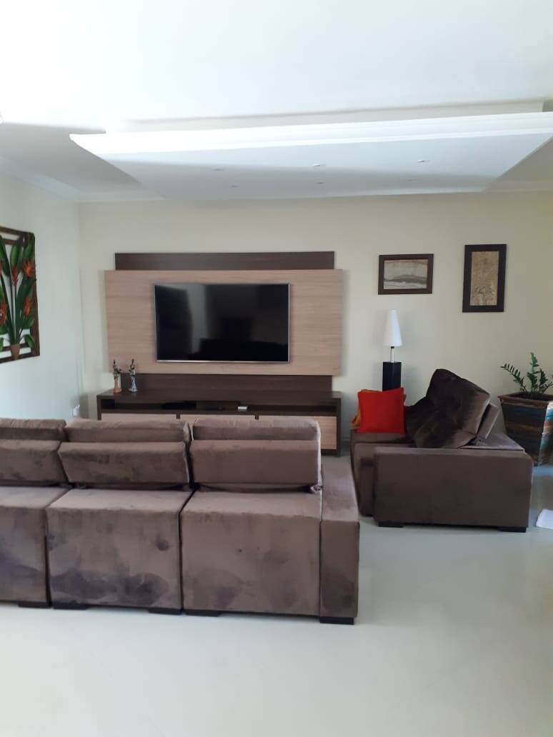 Sobrado, 3 quartos, 295 m² - Foto 1