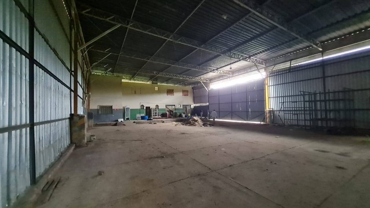 Depósito-Galpão-Armazém à venda e aluguel, 700m² - Foto 2