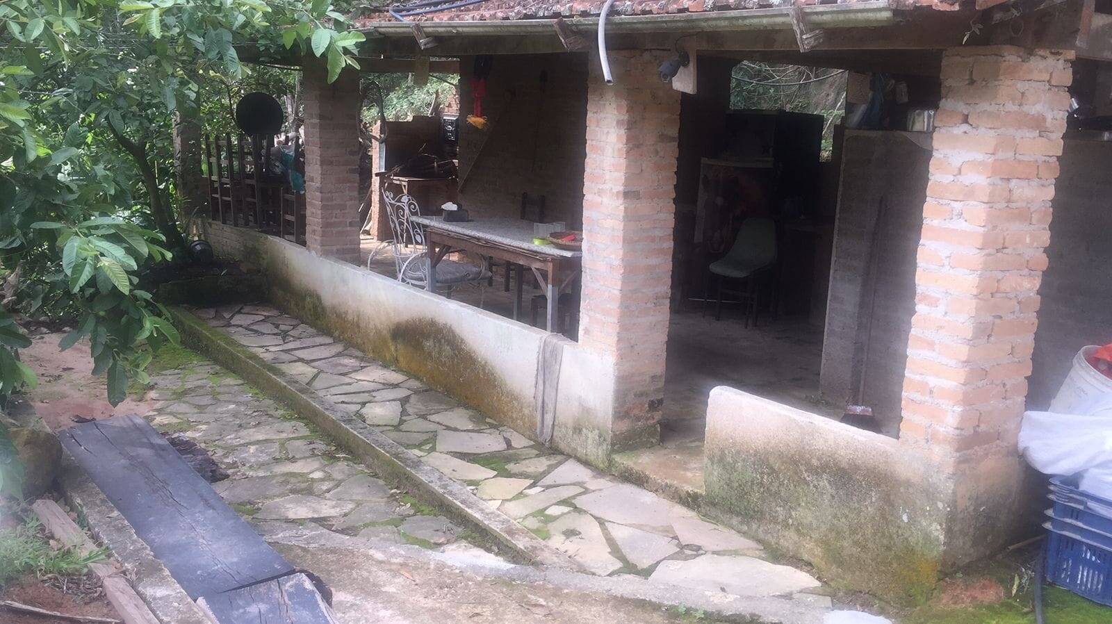 Chácara à venda com 3 quartos, 2m² - Foto 3