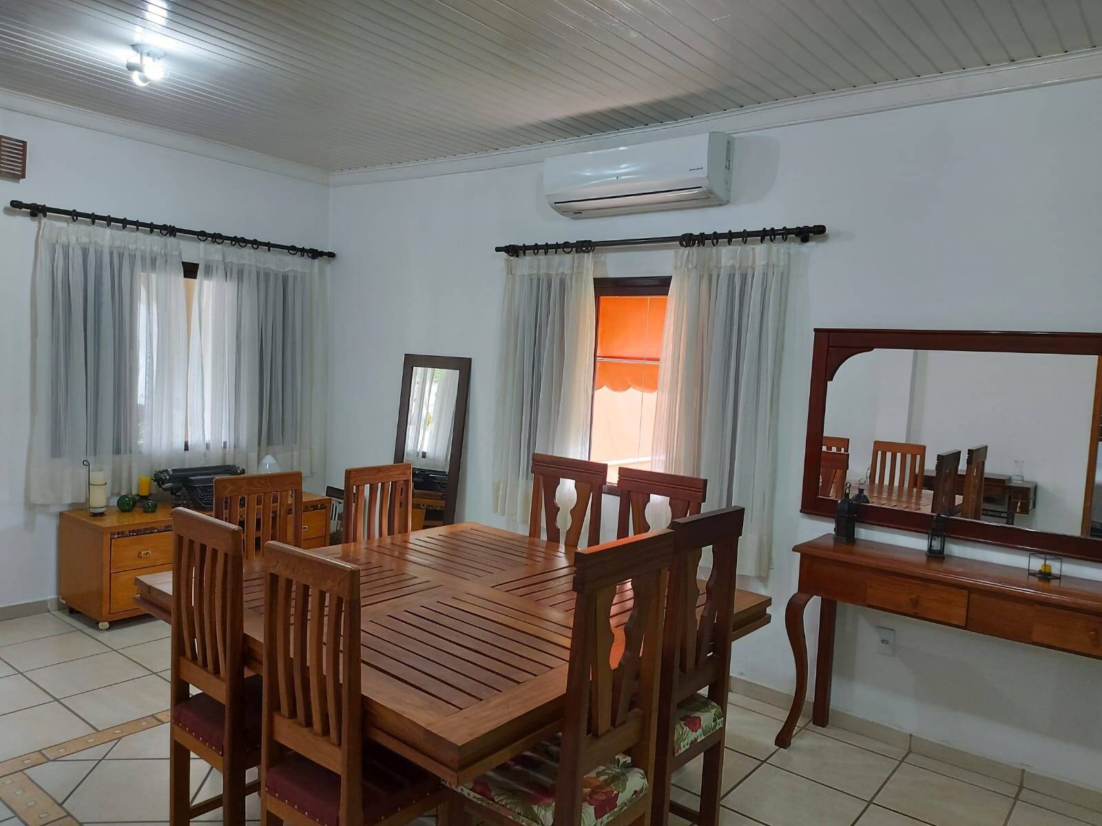 Casa à venda com 3 quartos, 220m² - Foto 11