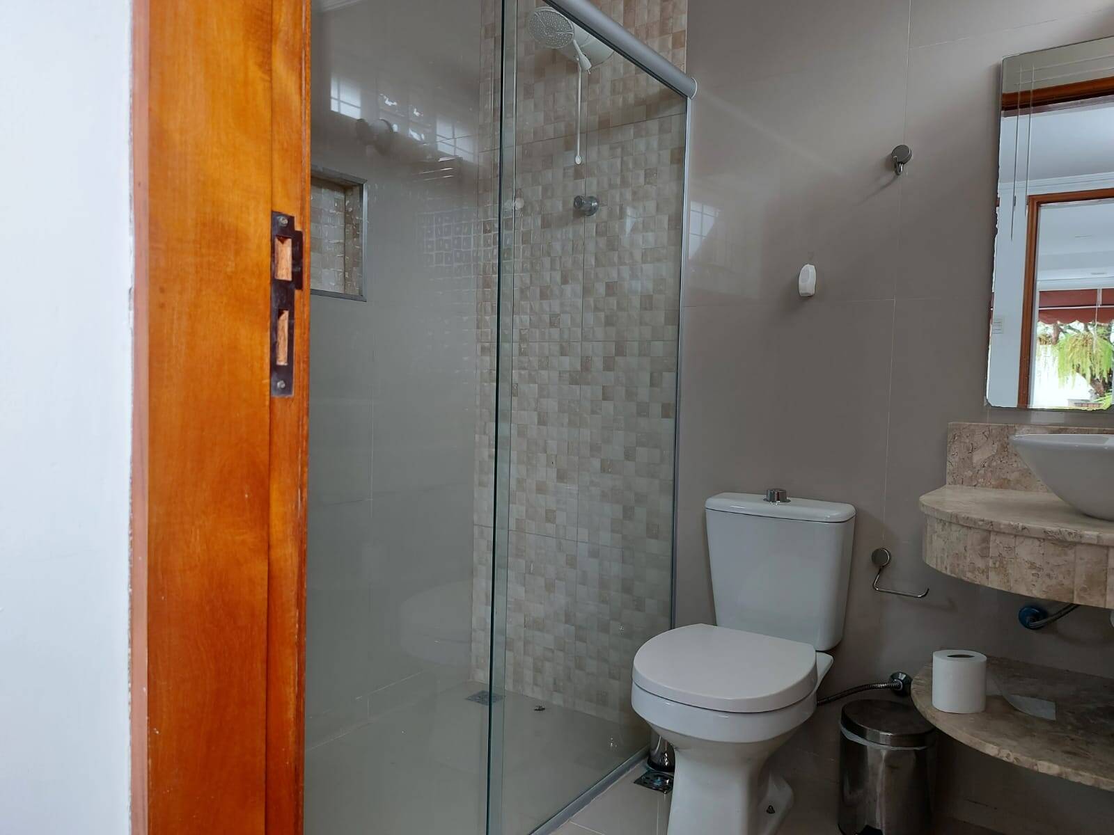 Casa à venda com 3 quartos, 220m² - Foto 14