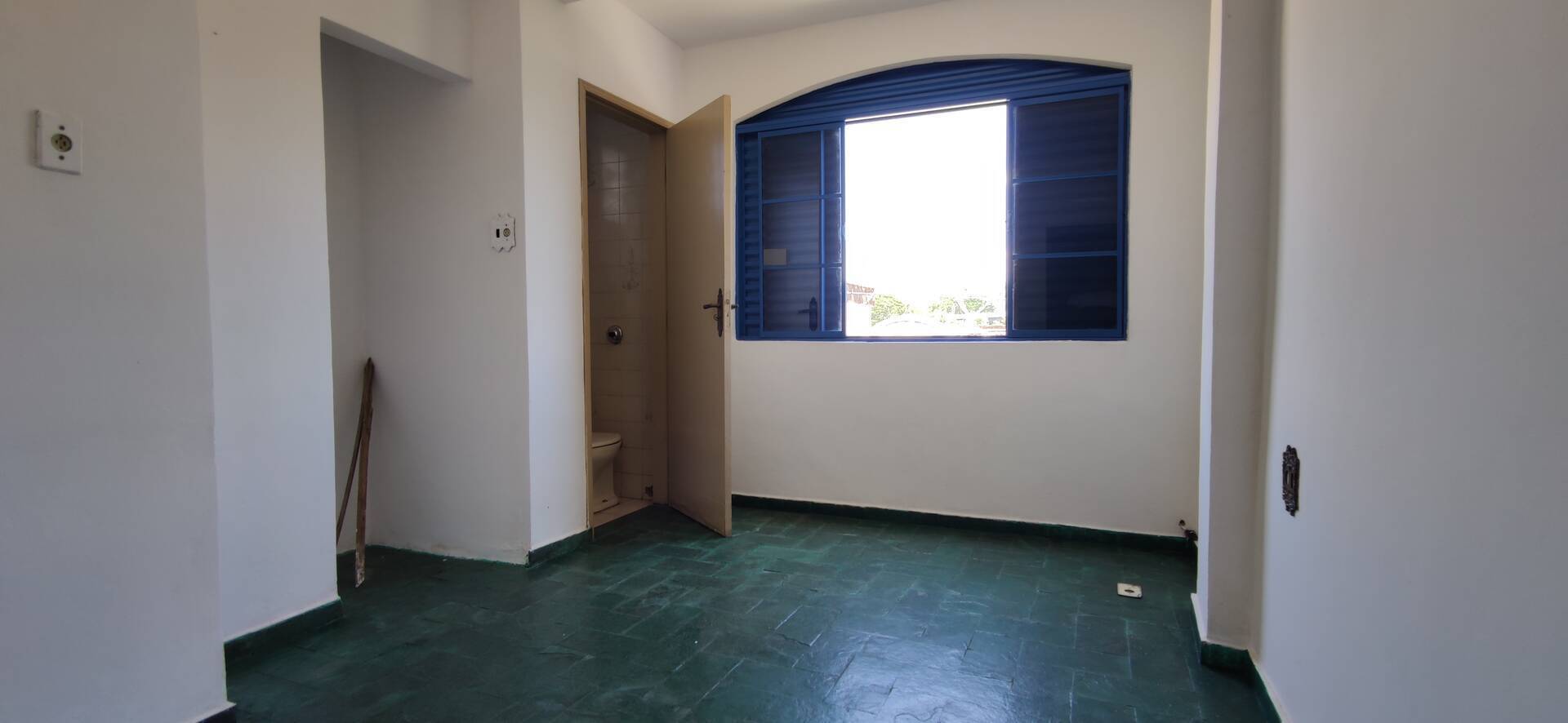 Casa, 3 quartos, 240 m² - Foto 2
