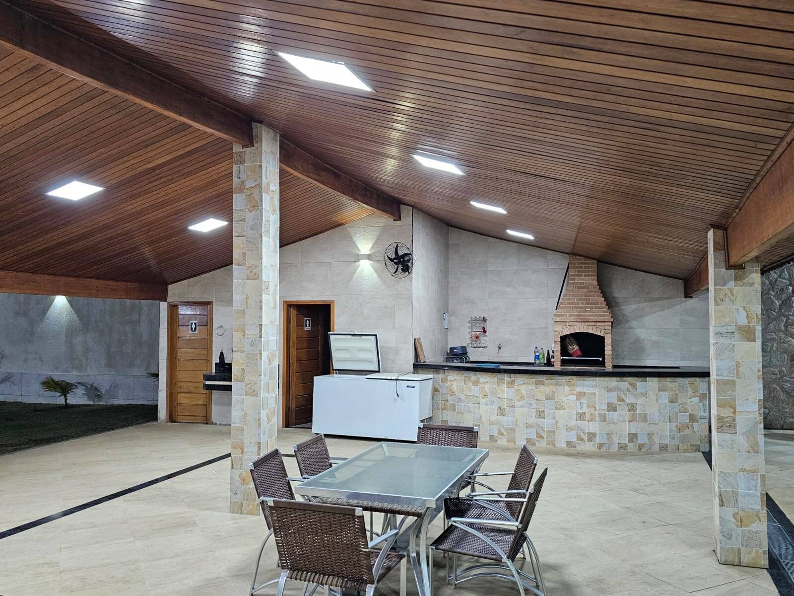 Chácara à venda com 2 quartos, 1200m² - Foto 11