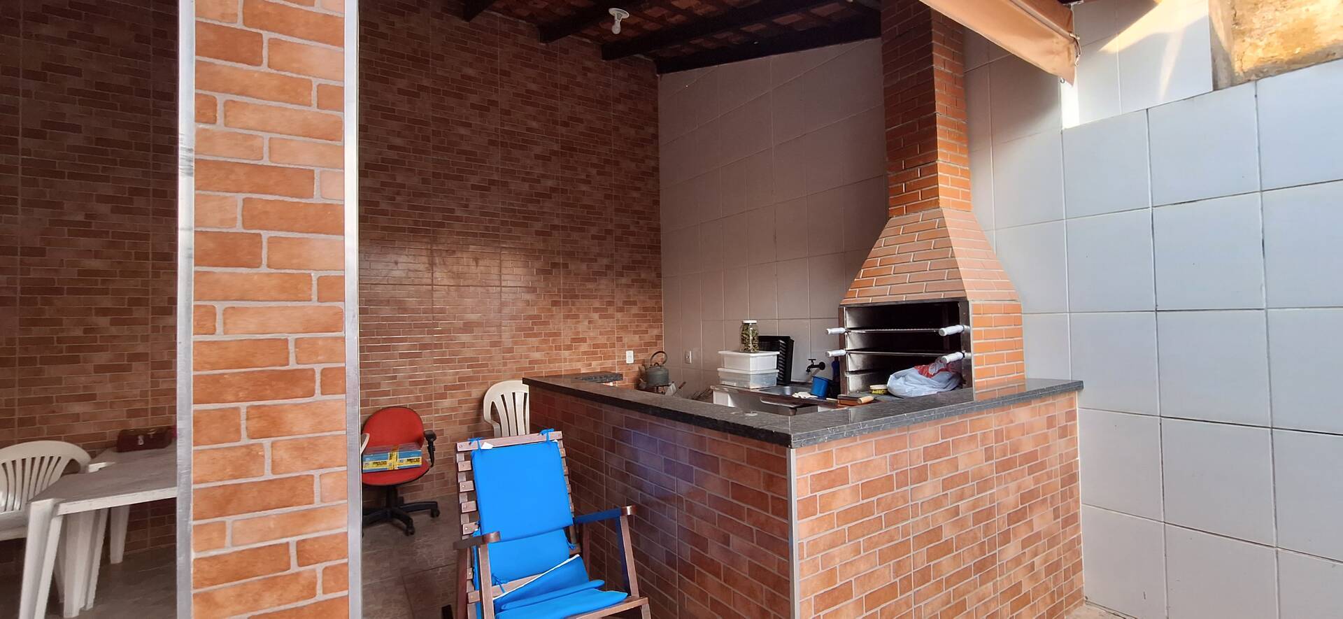 Casa à venda com 3 quartos, 216m² - Foto 2