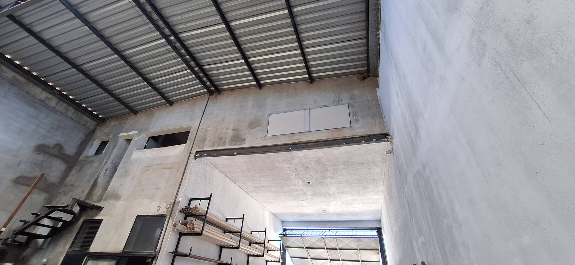 Depósito-Galpão-Armazém à venda, 300m² - Foto 1