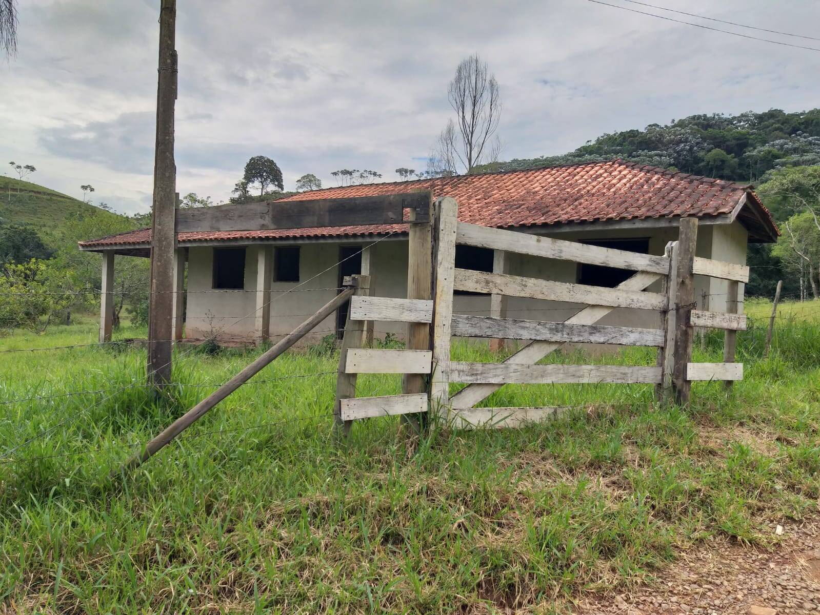 Sítio à venda com 5 quartos, 23m² - Foto 4