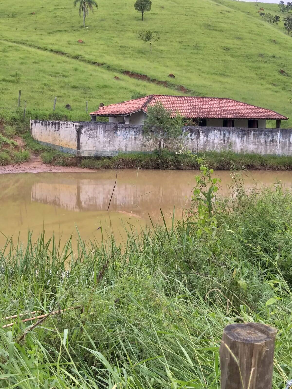 Sítio à venda com 5 quartos, 23m² - Foto 6