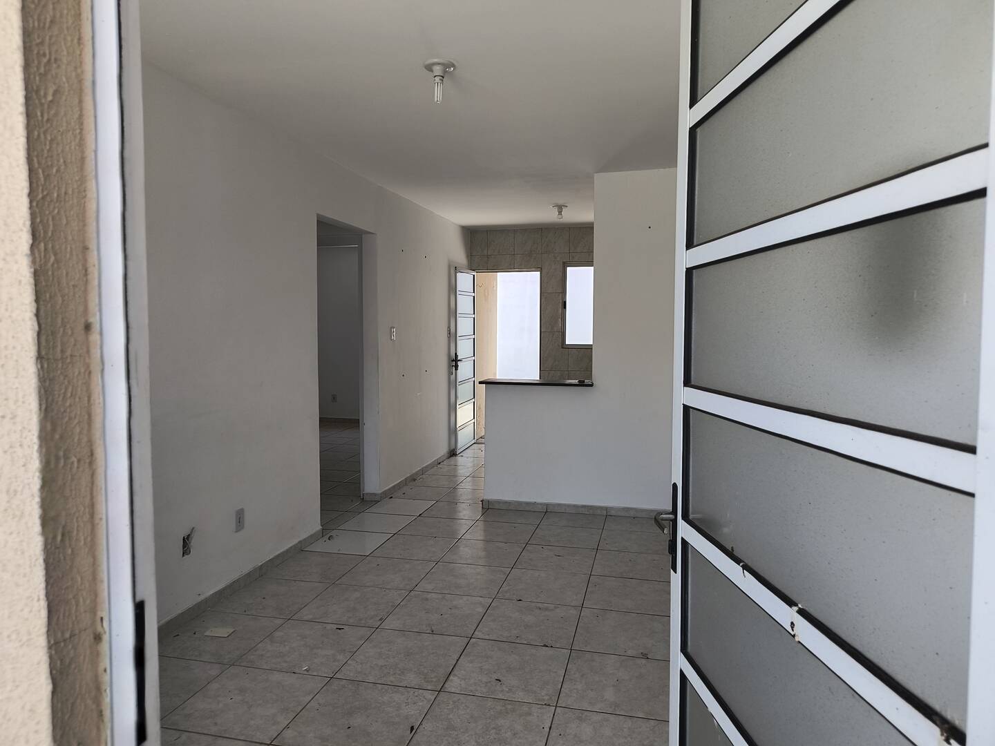Casa à venda com 2 quartos, 73m² - Foto 5