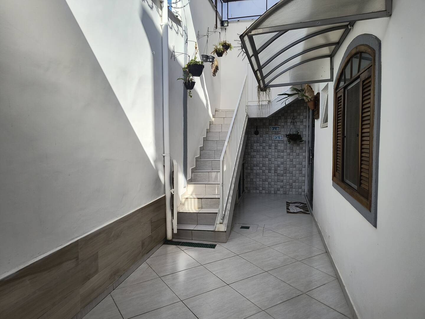 Casa à venda com 2 quartos, 220m² - Foto 4