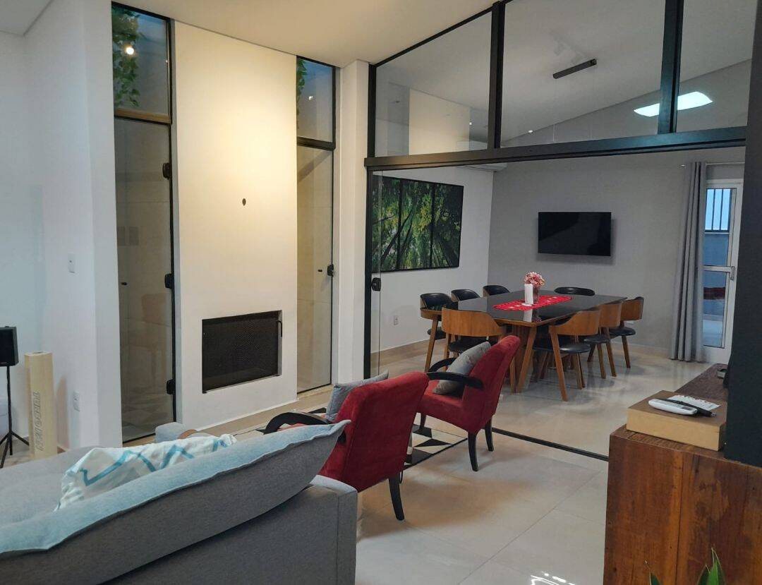 Sobrado, 3 quartos, 210 m² - Foto 1