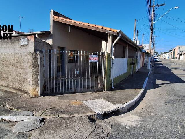 #403 - Casa para Venda em Guaratinguetá - SP