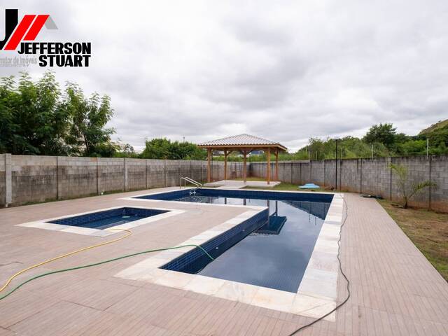 #563 - Apartamento para Venda em Guaratinguetá - SP - 2