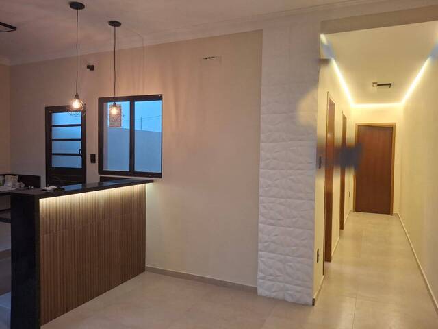 #667 - Casa para Venda em Guaratinguetá - SP - 1