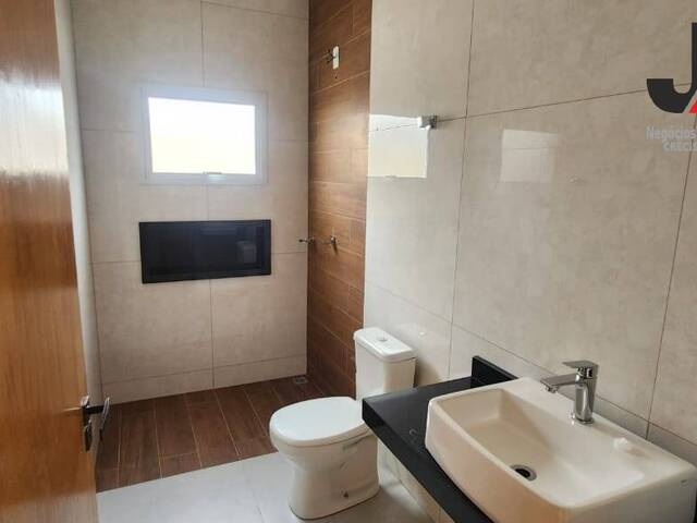 Casa para Locação em Guaratinguetá - 3
