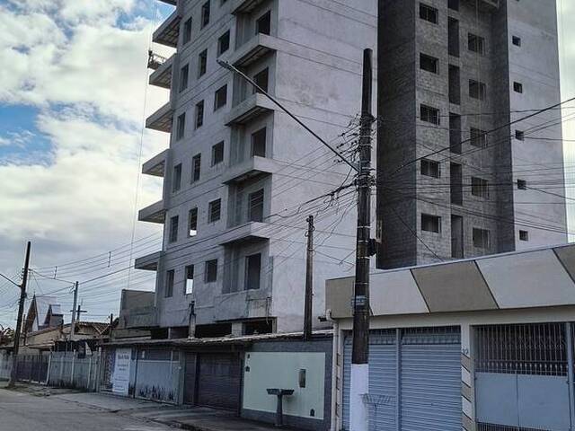 #698 - Apartamento para Venda em Guaratinguetá - SP - 2