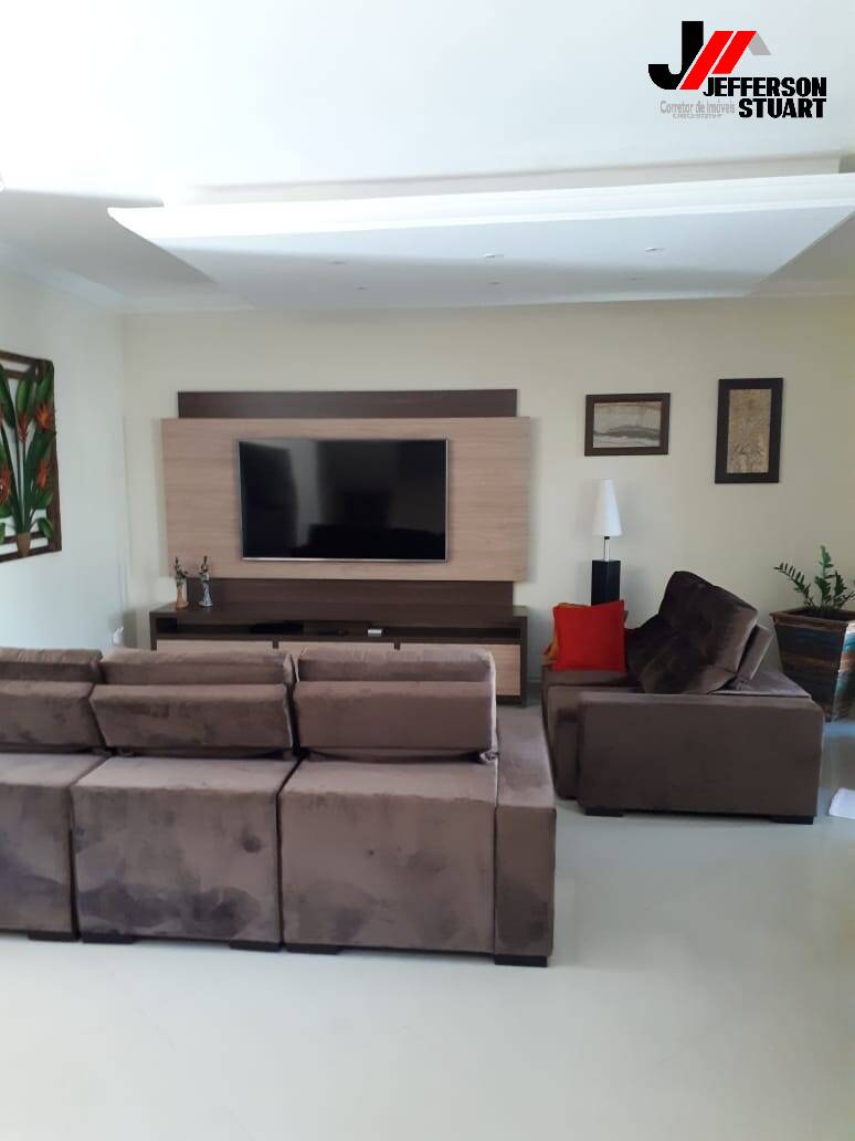 Sobrado à venda com 3 quartos, 295m² - Foto 1