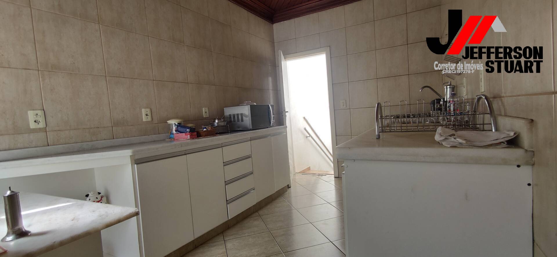 Casa à venda com 3 quartos, 220m² - Foto 16