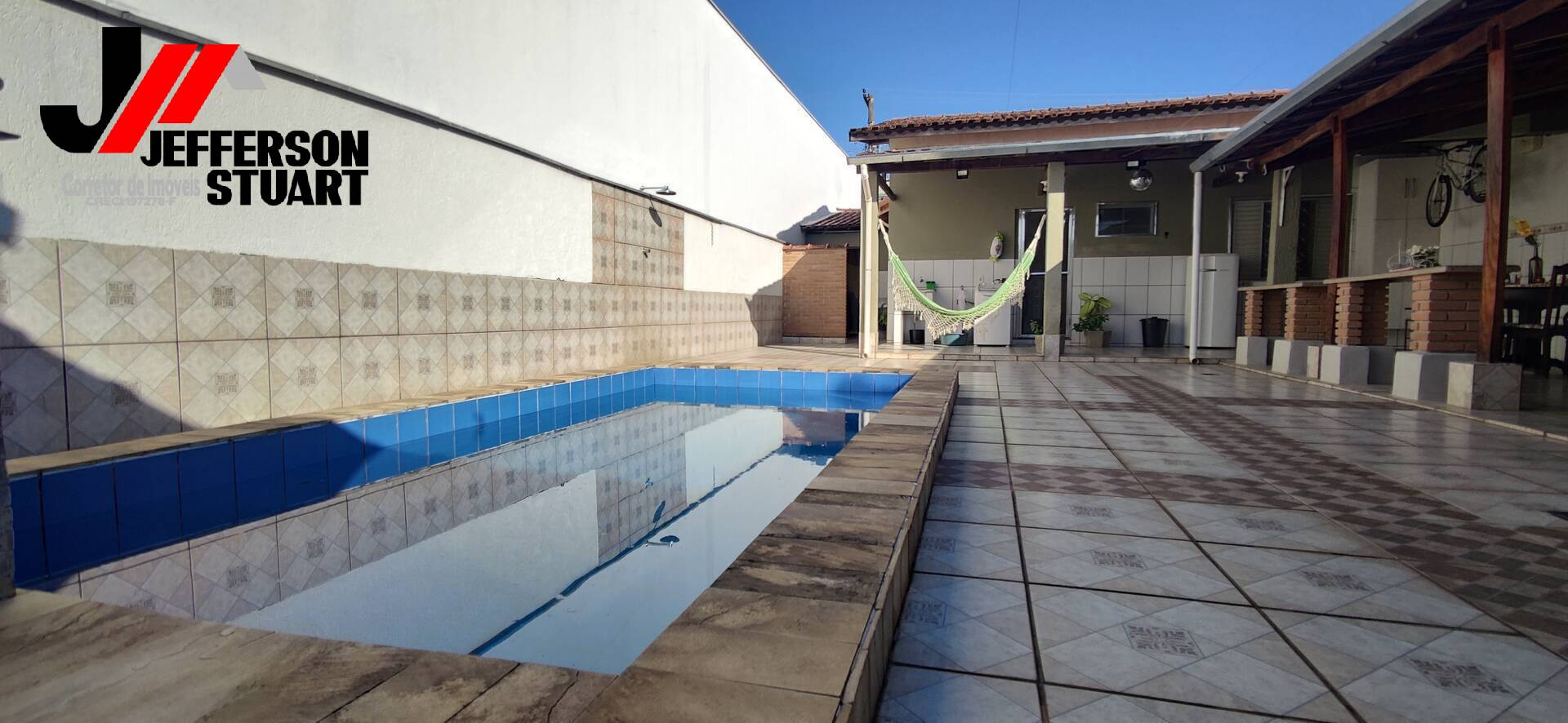 Casa à venda com 2 quartos, 138m² - Foto 1