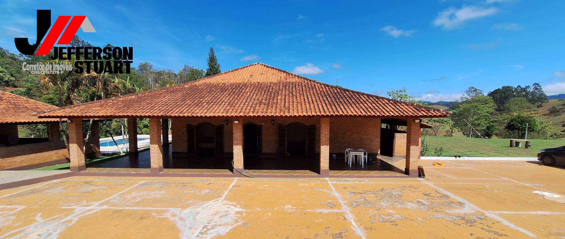 Sítio à venda com 8 quartos, 2m² - Foto 4