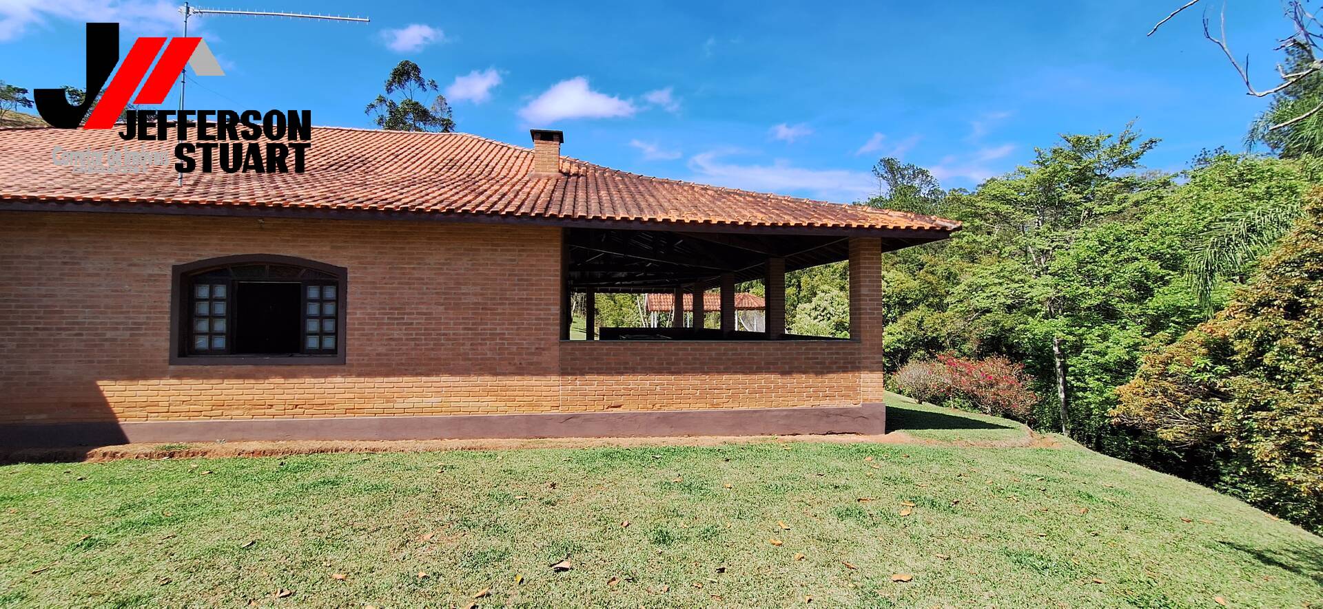 Sítio à venda com 8 quartos, 2m² - Foto 5