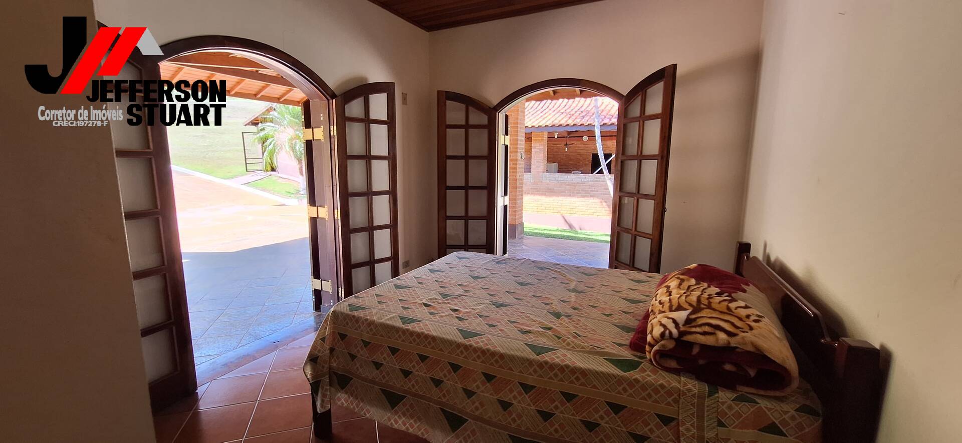 Sítio à venda com 8 quartos, 2m² - Foto 21