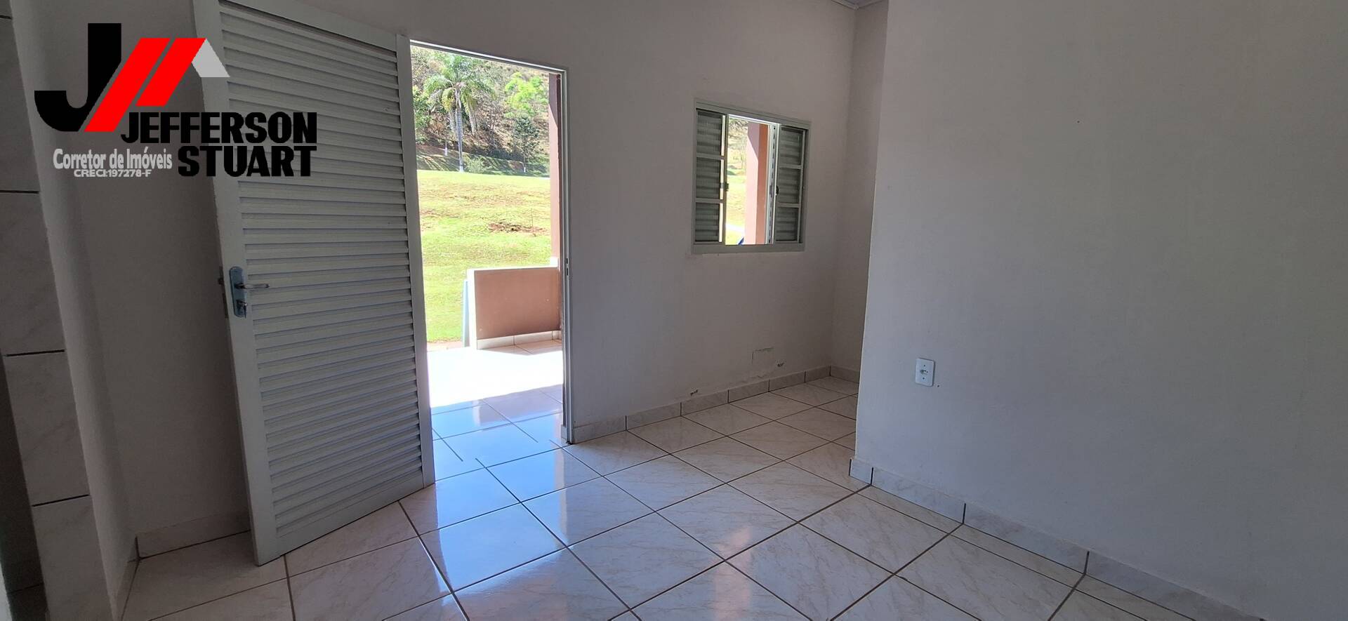 Sítio à venda com 8 quartos, 2m² - Foto 41