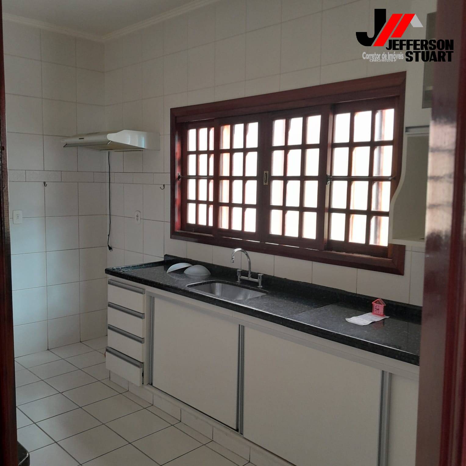 Casa à venda com 3 quartos, 190m² - Foto 6
