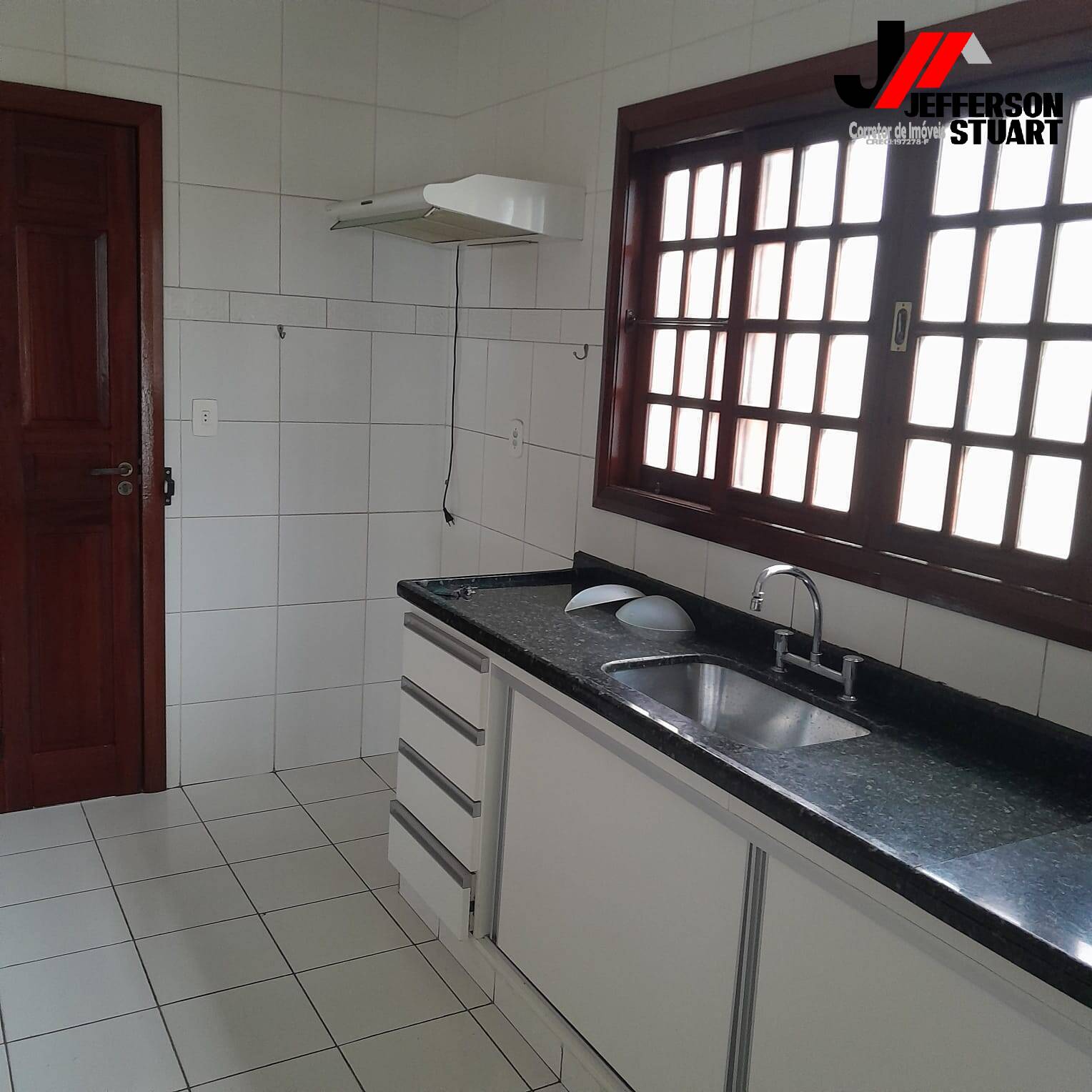 Casa à venda com 3 quartos, 190m² - Foto 5