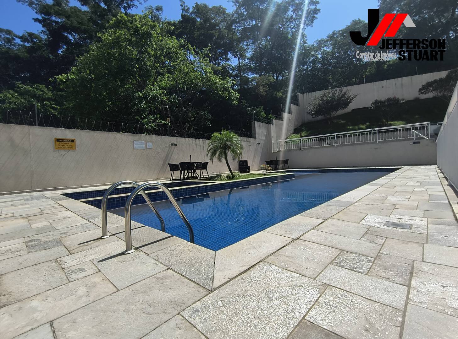 Apartamento à venda com 3 quartos, 140m² - Foto 1