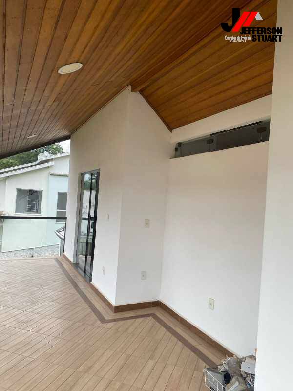 Sobrado à venda com 2 quartos, 220m² - Foto 2