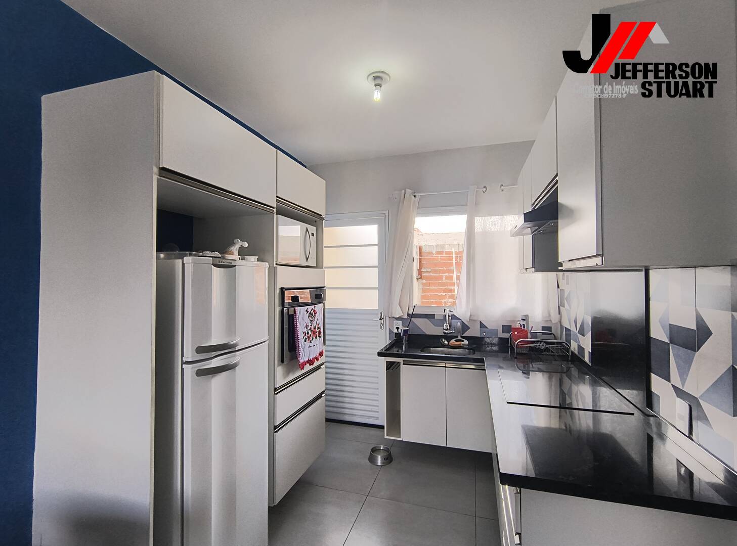 Casa à venda com 2 quartos, 45m² - Foto 12