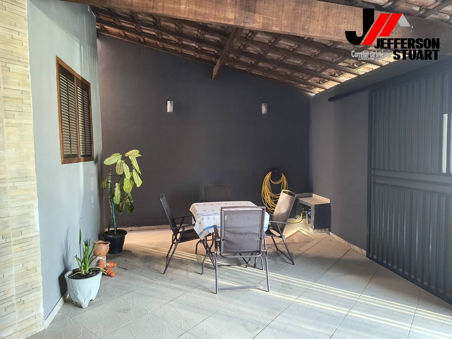 Casa à venda com 3 quartos, 113m² - Foto 2