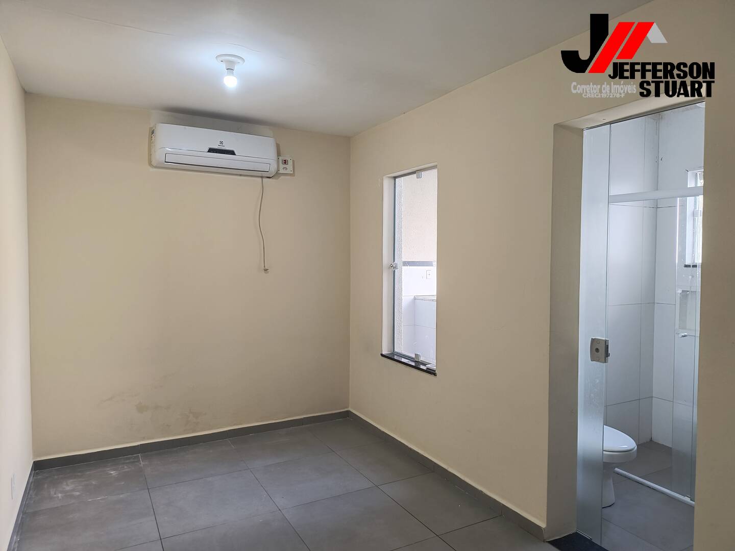 Casa à venda com 2 quartos, 68m² - Foto 1