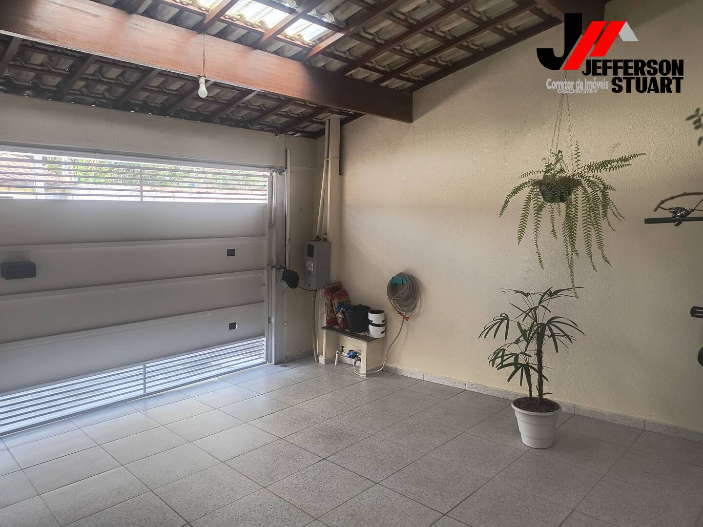 Casa à venda com 2 quartos, 90m² - Foto 4